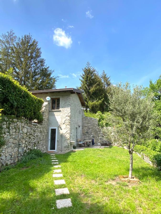 La Dimora Degli Olivi Dependance Villa Galbiate Exterior photo